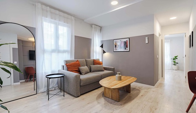 Mad Apartments by Olala Homes