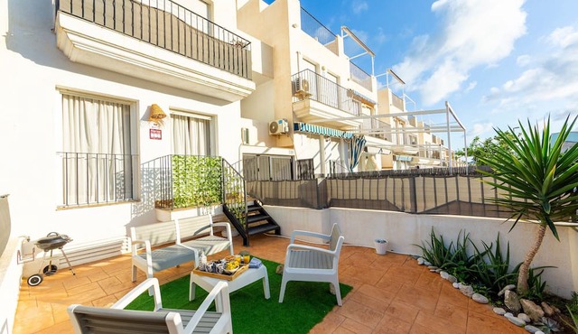 Holiday Home 'Mirador De Popa' with Mountain View, Private Terrace and Air Conditioning