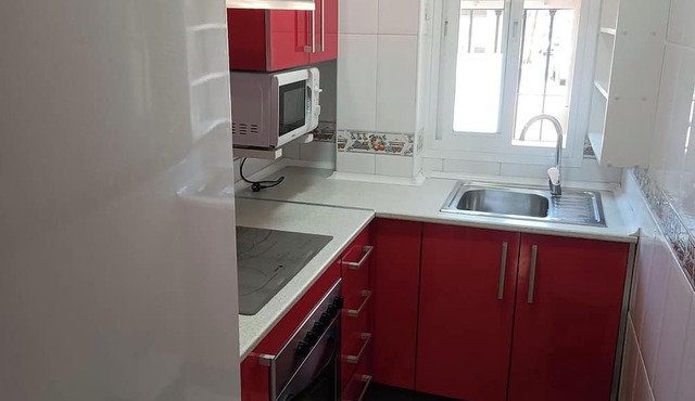 Apartment 300 meters from the beach and the marina