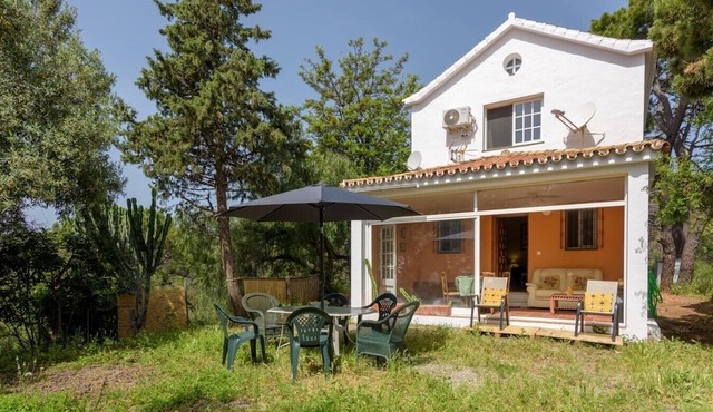 Casa Montaña Estepona Mirador del Padrón (9 km from the beach and pet-friendly)