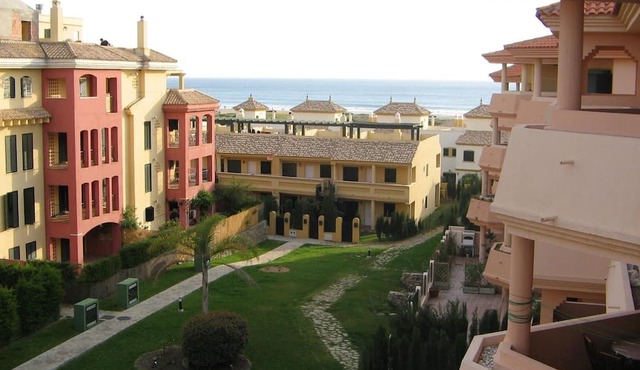 Beachside Apartments with Pools and Parking in Zahara de los Atunes - APCOSTAS Puerto Zahara