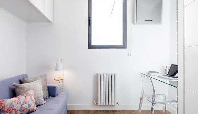 Santa Ana Apartment by Flatsweethome
