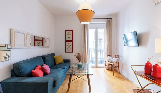 Alhóndiga Primero. 2-bedrooms in the centre