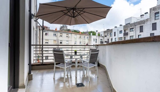 Apartamento moderno con terraza en el centro