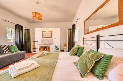 Casa Azafranes - Boutique B&B - Arenas