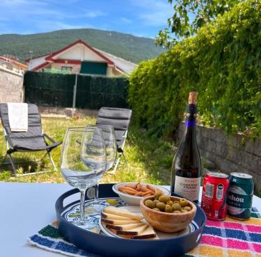 Casa rural en La Adrada con jardín