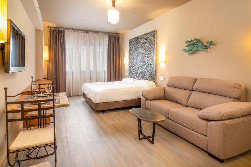 Apartamentos Sevilla Este by QHotels